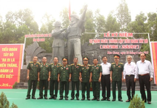 Họp mặt kỷ niệm 53 năm Ngày thành lập Tiểu đoàn Tây Đô