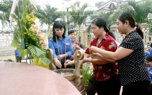 Viếng di tích đặc ủy an nam cộng sản Đảng Hậu Giang