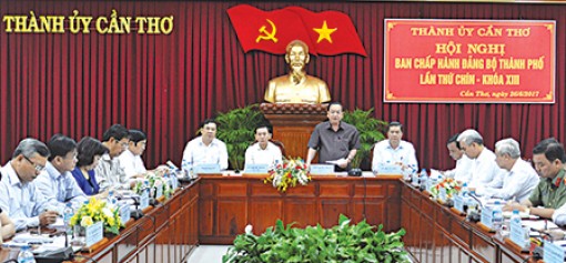 Lãnh đạo các đơn vị, địa phương
phải chịu trách nhiệm nếu công trình xây dựng chậm tiến độ, kém chất lượng