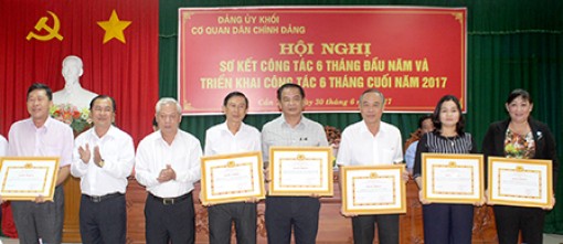 Kết nạp đảng viên mới vượt trên 41% 
kế hoạch năm