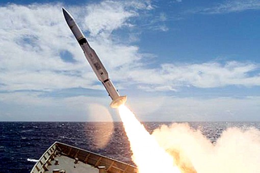 Mỹ bán vũ khí cho Đài Loan, trừng phạt ngân hàng Trung Quốc