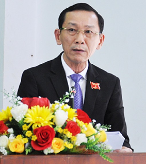 Phấn đấu hoàn thành các chỉ tiêu kinh tế -xã hội đã đề ra