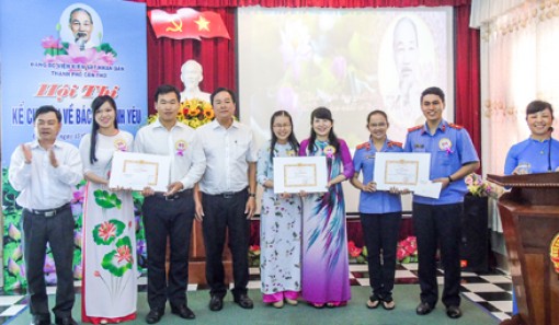 Thi kể chuyện về Bác Hồ kính yêu