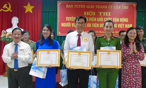 Bế mạc Hội thi Tuyên truyền viên giỏi Cuộc vận động
Người Việt Nam ưu tiên dùng hàng Việt Nam