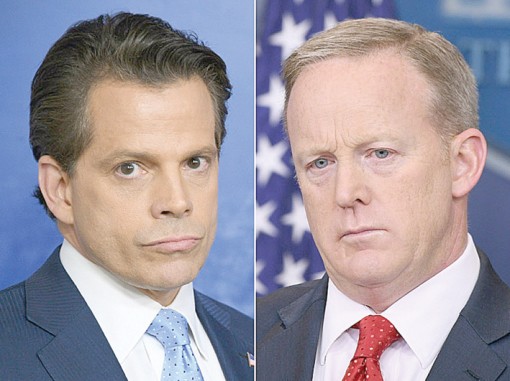 Nội bộ lục đục, Thư ký báo chí Nhà Trắng từ chức