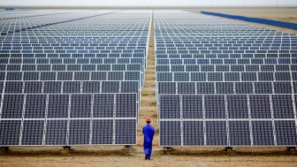 Trung Quốc “vượt mặt” Mỹ về năng lượng tái tạo Trung Quốc “vượt mặt” Mỹ về năng lượng tái tạo