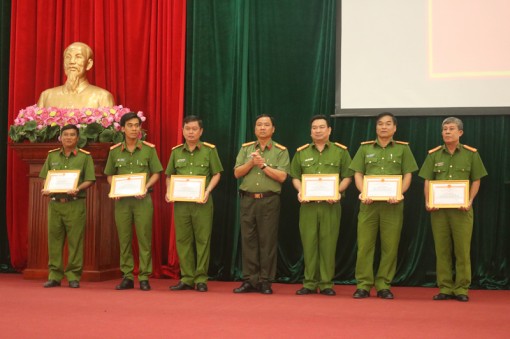 Tăng cường quản lý, giáo dục, giúp đỡ đối tượng tại cơ sở