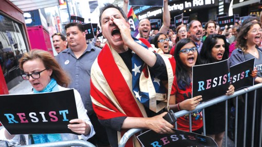 Mỹ sẽ lại cấm người chuyển giới gia nhập quân đội