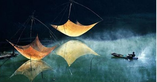Sao cứ phải giống nhau?