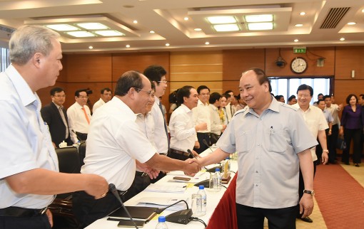 Đẩy mạnh tái cơ cấu, tổ chức lại sản xuất, quản lý tốt hơn nữa