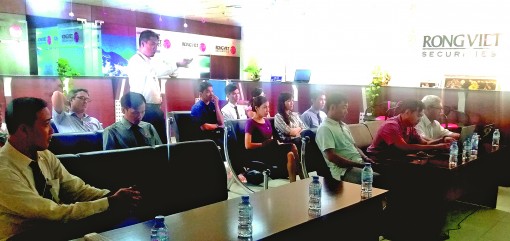 Thị trường chứng khoán<br>
“Lập đỉnh” cả thanh khoản lẫn chỉ số