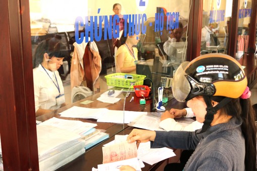 Đăng ký hộ tịch cho trẻ có yếu tố nước ngoài<br>Vẫn còn vướng mắc