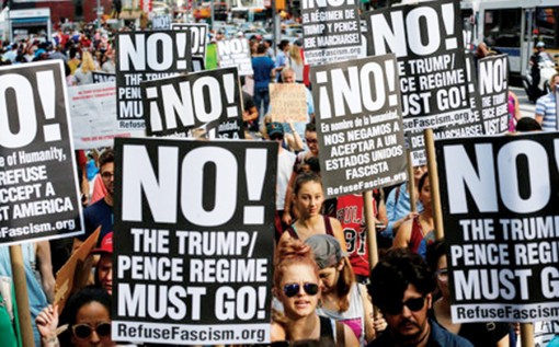 Ông Trump bị chỉ trích sau vụ bạo lực ở Virginia