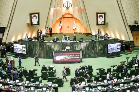 Đáp trả lệnh trừng phạt của Mỹ, Iran tăng ngân sách quốc phòng