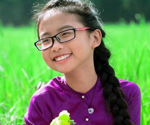 Đừng khoác hào quang cho con trẻ!