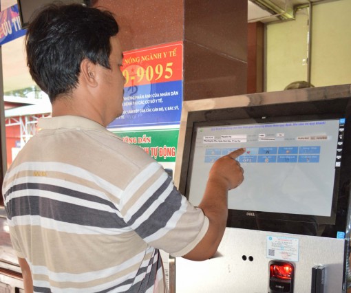 Đăng ký khám bệnh bảo hiểm y tế bằng máy tự động