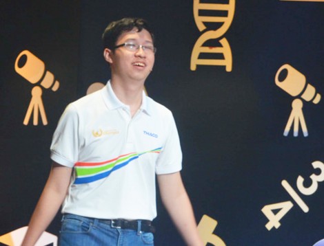 “Cậu bé Google”  Phan Đăng Nhật Minh giành giải quán quân Đường lên đỉnh Olympia lần thứ 17