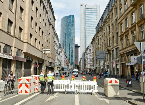 Châu Âu dựng hàng rào chống tấn công bằng xe