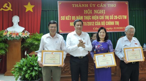 Huy động cả hệ thống chính trị tham gia chăm sóc, giáo dục, bảo vệ trẻ em