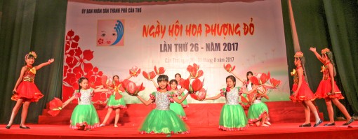 Sắc màu tuổi thơ