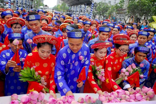 Tổ chức lễ cưới cho 100 cặp đôi

trong Ngày Quốc khánh