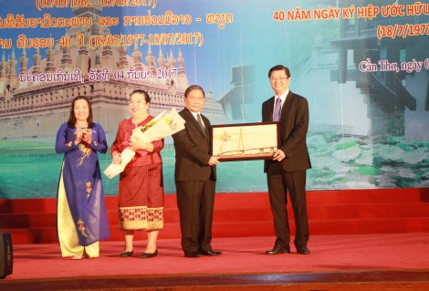 Cần Thơ tổ chức nhiều hoạt động kỷ niệm 55 năm Ngày thiết lập quan hệ ngoại giao Việt Nam-Lào