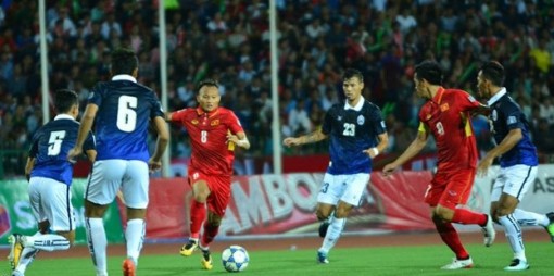 Việt Nam thắng vất vả Campuchia