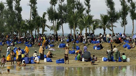 Myanmar bị tố cài mìn gần biên giới Bangladesh