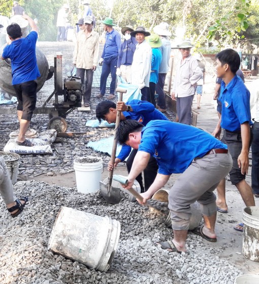 Tuổi trẻ Thốt Nốt đảm bảo an toàn giao thông