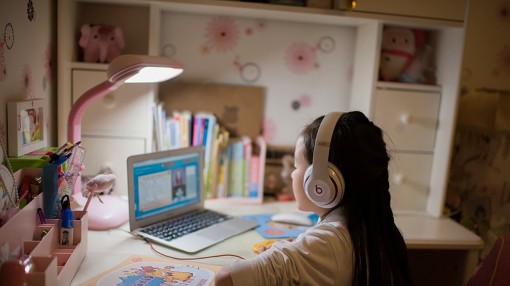 Béo bở thị trường phụ đạo trực tuyến ở Trung Quốc