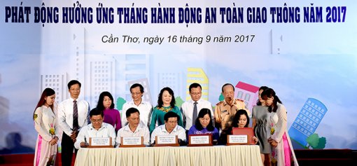 Phát động hưởng ứng “Tháng hành động an toàn giao thông” năm 2017