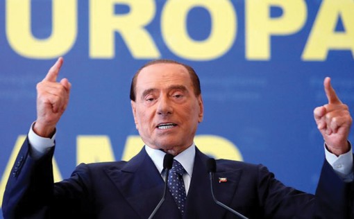 Ông Berlusconi trở lại chính trường