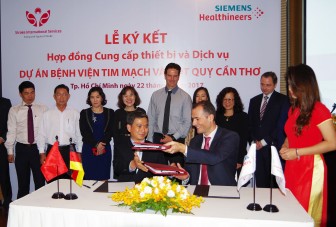 Ký kết hỗ trợ Bệnh viện Tim mạch và đột quỵ Cần Thơ