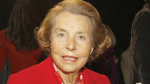 Người phụ nữ giàu nhất thế giới

qua đời