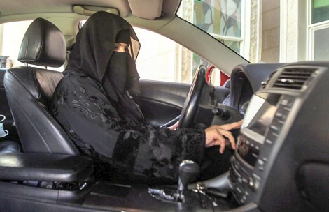 Phụ nữ Saudi Arabia được phép lái xe