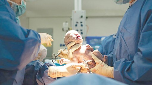 Tại sao không nên mổ bắt con trước thời hạn?