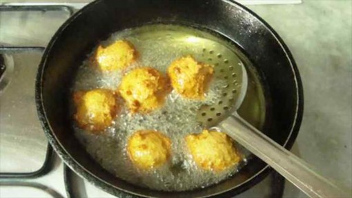 Tái sử dụng dầu chiên dễ dẫn đến bệnh tim