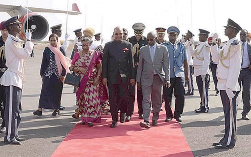 Ấn Độ cạnh tranh với Trung Quốc

ở châu Phi