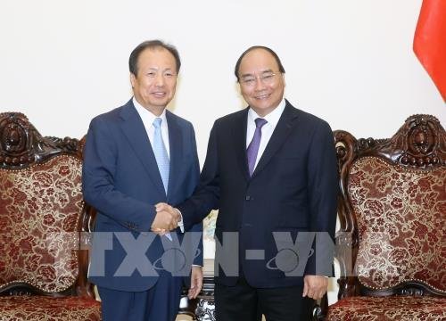 Thủ tướng Nguyễn Xuân Phúc tiếp Tổng Giám đốc Samsung Electronics