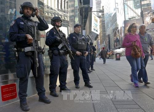 Mỹ cáo buộc 3 nghi can IS âm mưu đánh bom New York