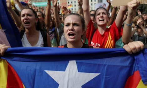 Tây Ban Nha có thể đình chỉ quyền tự trị của Catalonia