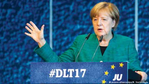 Thủ tướng Merkel “nhượng bộ” trong vấn đề nhập cư