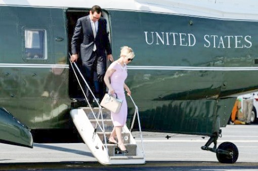 Nhà Trắng đau đầu với chi phí đi lại của các bộ trưởng