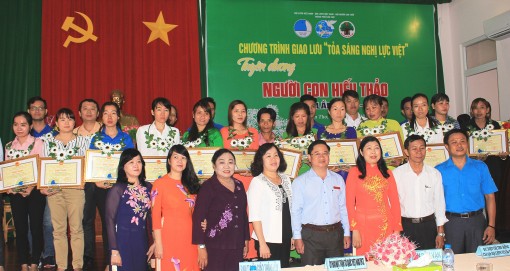 Tuyên dương 25 gương “Người con hiếu thảo”