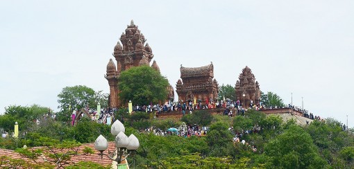 Về miền nắng gió, vui lễ Ka Tê
