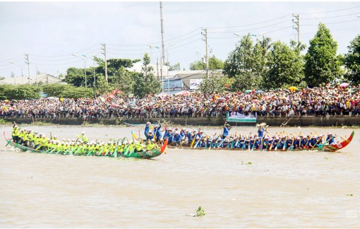 ភាព​ស្វា​ហាប់​នៃ​ទូក​-ង​នា​រី