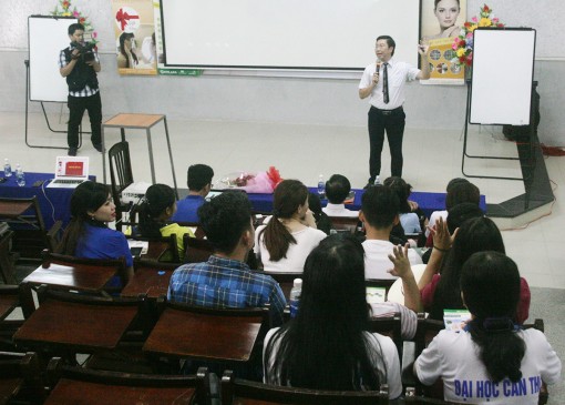 Người trẻ làm đẹp