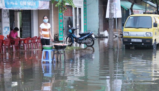 Khổ vì triều cường