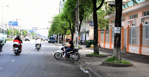 Khảo sát phương án cải tạo vỉa hè làm vị trí đỗ xe