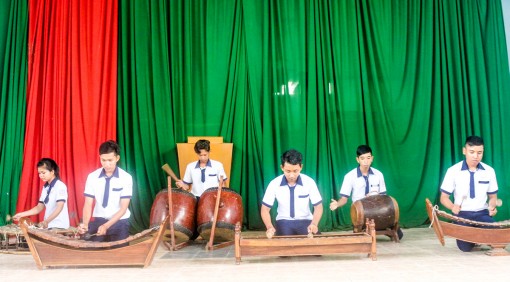 Gìn giữ bản sắc văn hóa đồng bào Khmer gắn với lễ hội